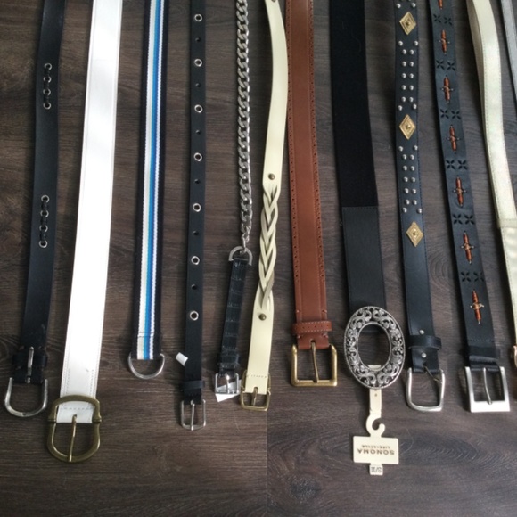 Lot of 17 belts - Sizes Small / Medium